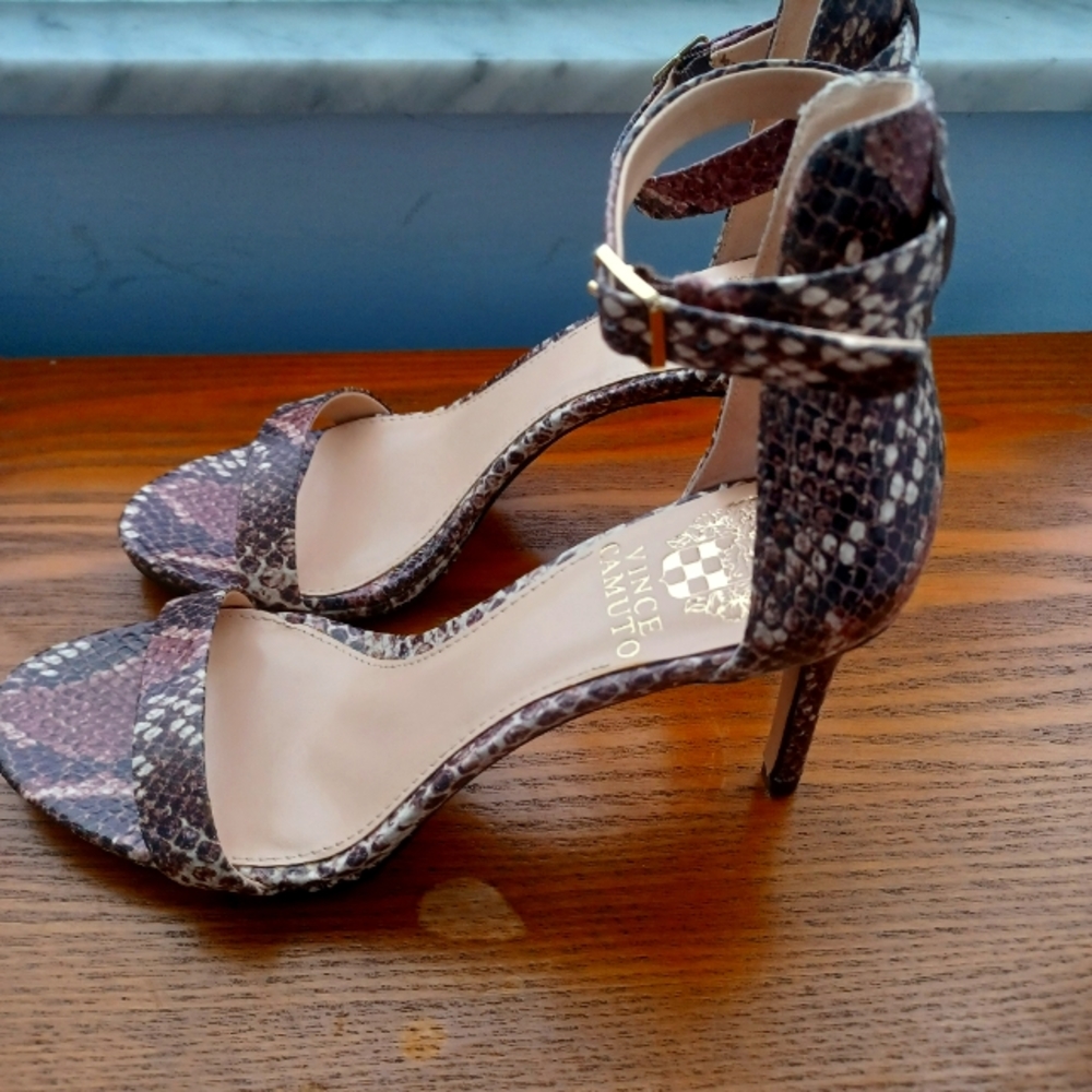 Shoe